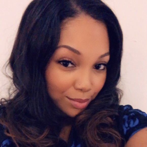 Meet your Posher, Danielle - Picture 1 of 3